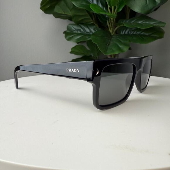 S201 PRADA Black Polarized Men's Sunglasses - Picture 1 of 3